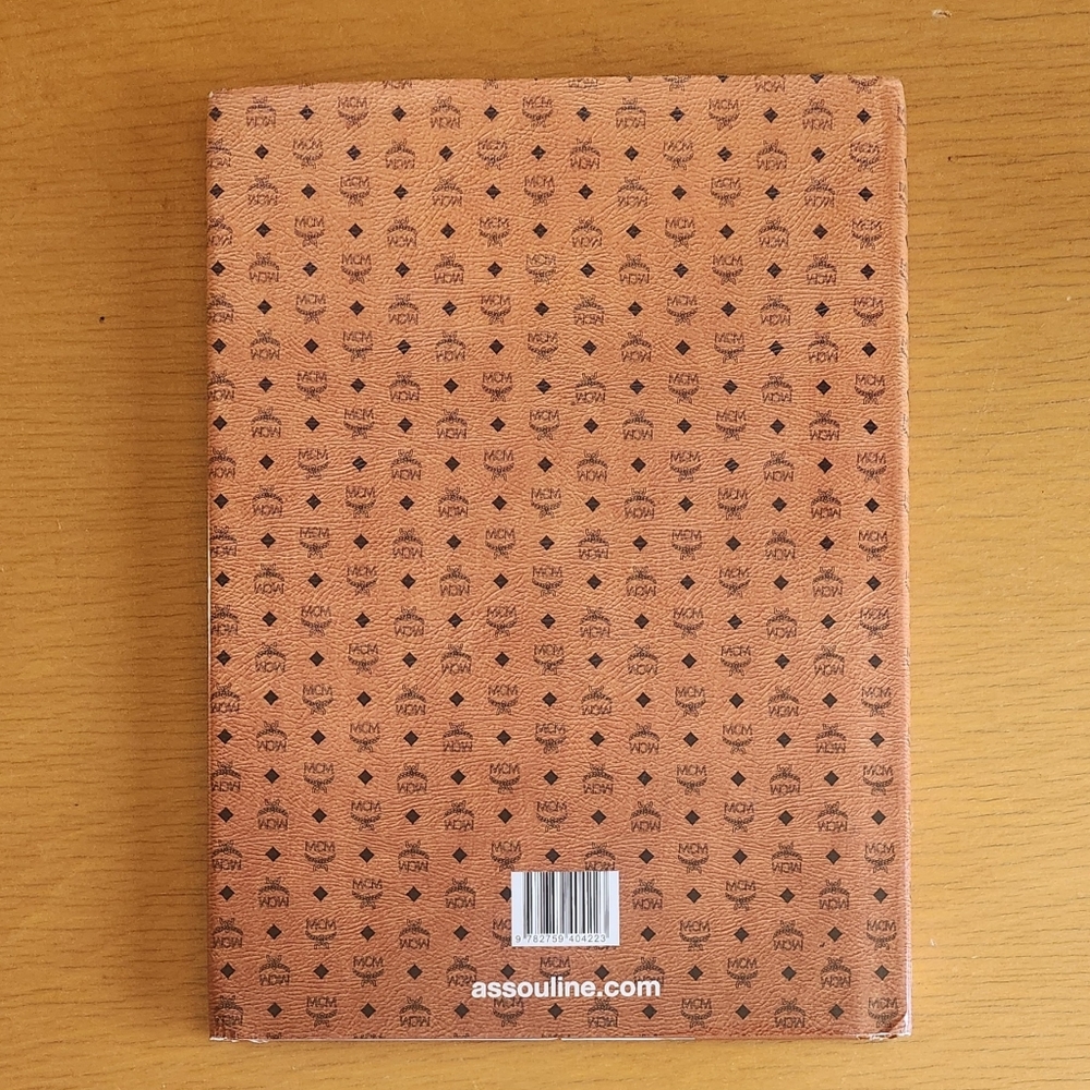 Assouline –  MCM: Cognac Visetos Collection (2010) - Picture 3 of 16